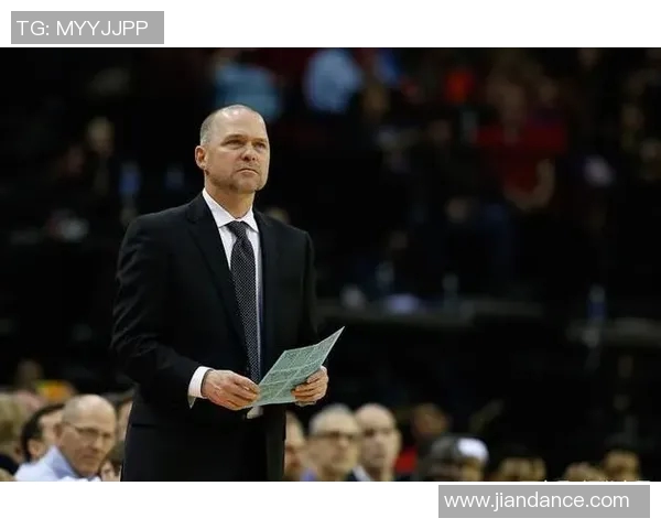 掘金赛场爆发小插曲，裁判如何处理？