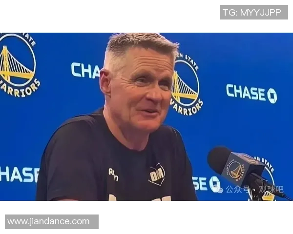 库里赛后采访妙语连珠金句频出引发全场欢笑气氛轻松 库里赛后采访妙语连珠金句频出引发全场欢笑气氛轻松