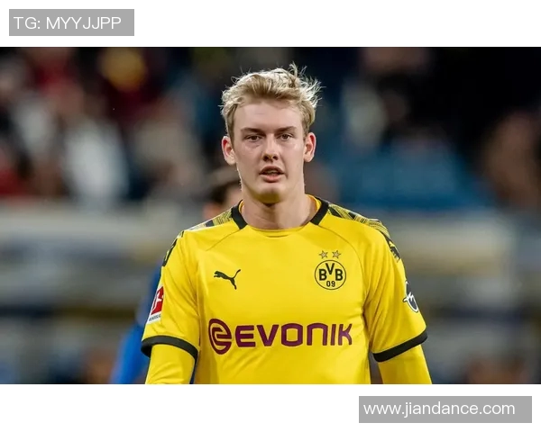 足坛历史最强中场球员全面盘点纵览大师风采与传奇时刻